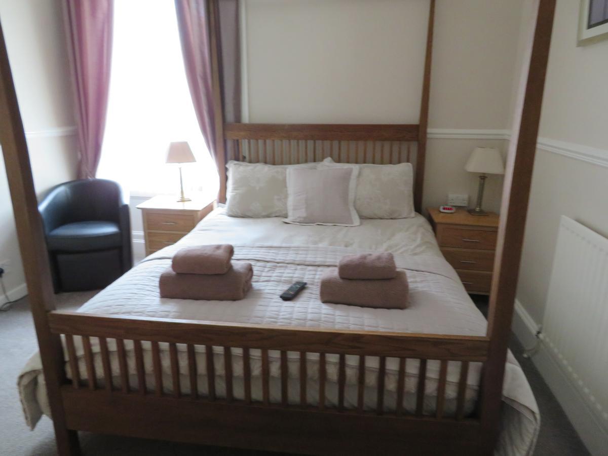 Cornerhouse Guesthouse 칼라일 외부 사진