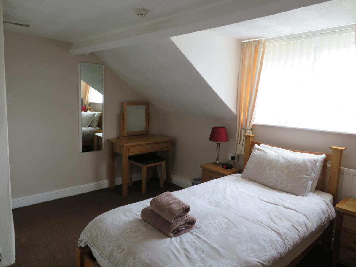 Cornerhouse Guesthouse 칼라일 외부 사진
